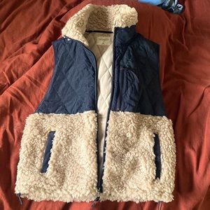 Abercrombie & Fitch Black and cream Sherpa vest